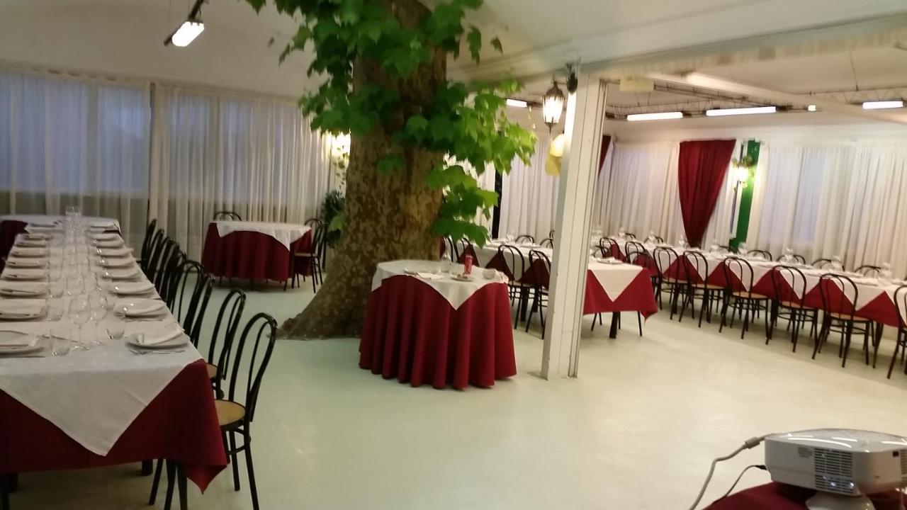 Hotel Villa Robinia Genzano di Roma Bagian luar foto