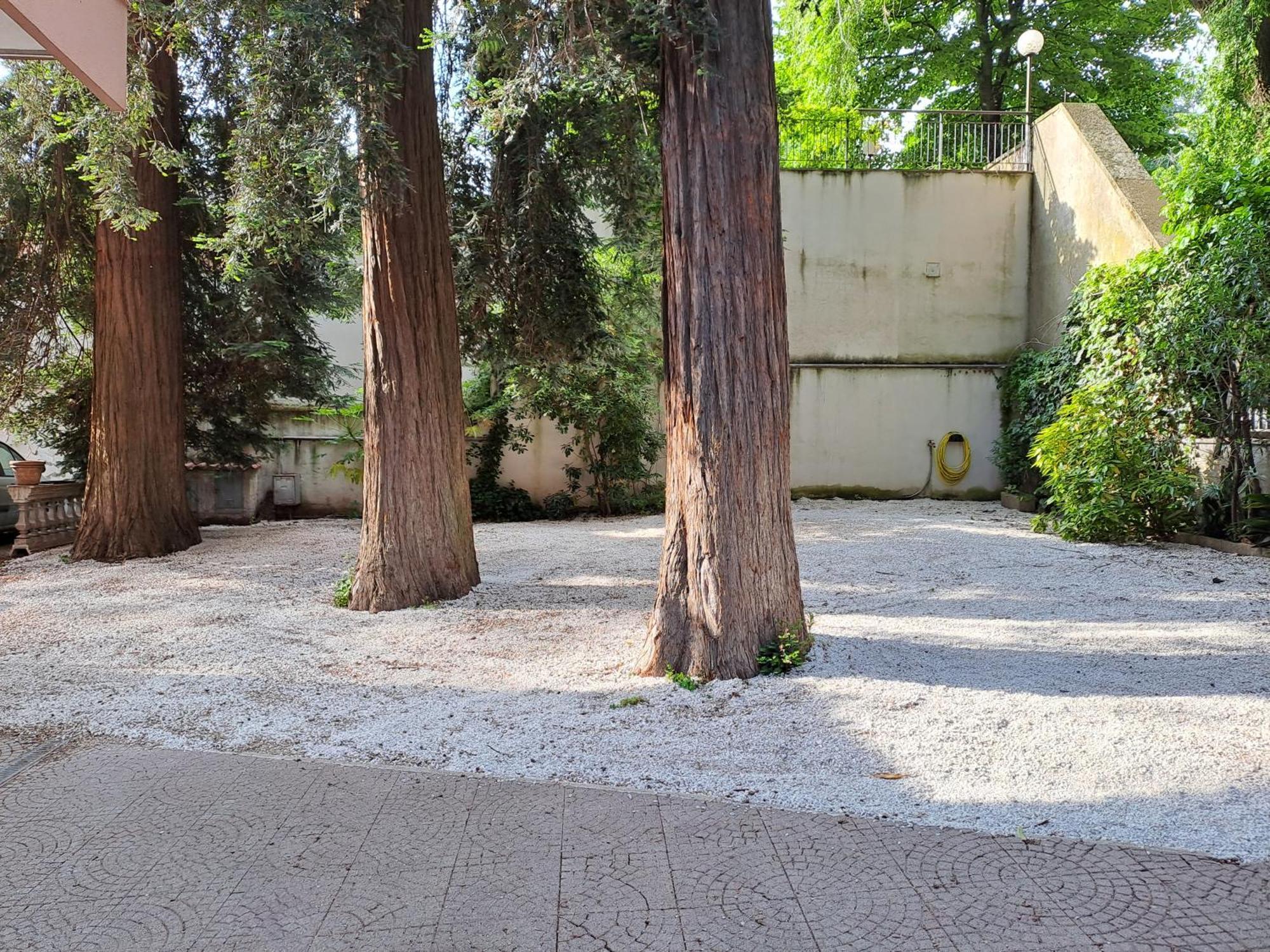 Hotel Villa Robinia Genzano di Roma Bagian luar foto