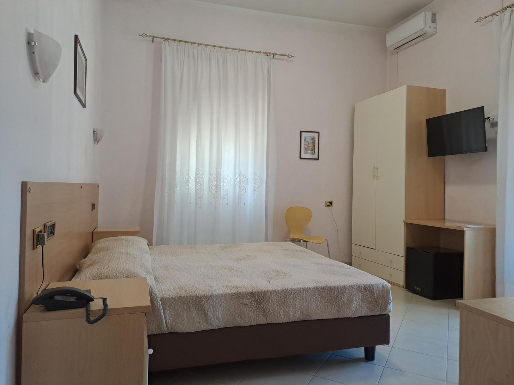 Hotel Villa Robinia Genzano di Roma Bagian luar foto