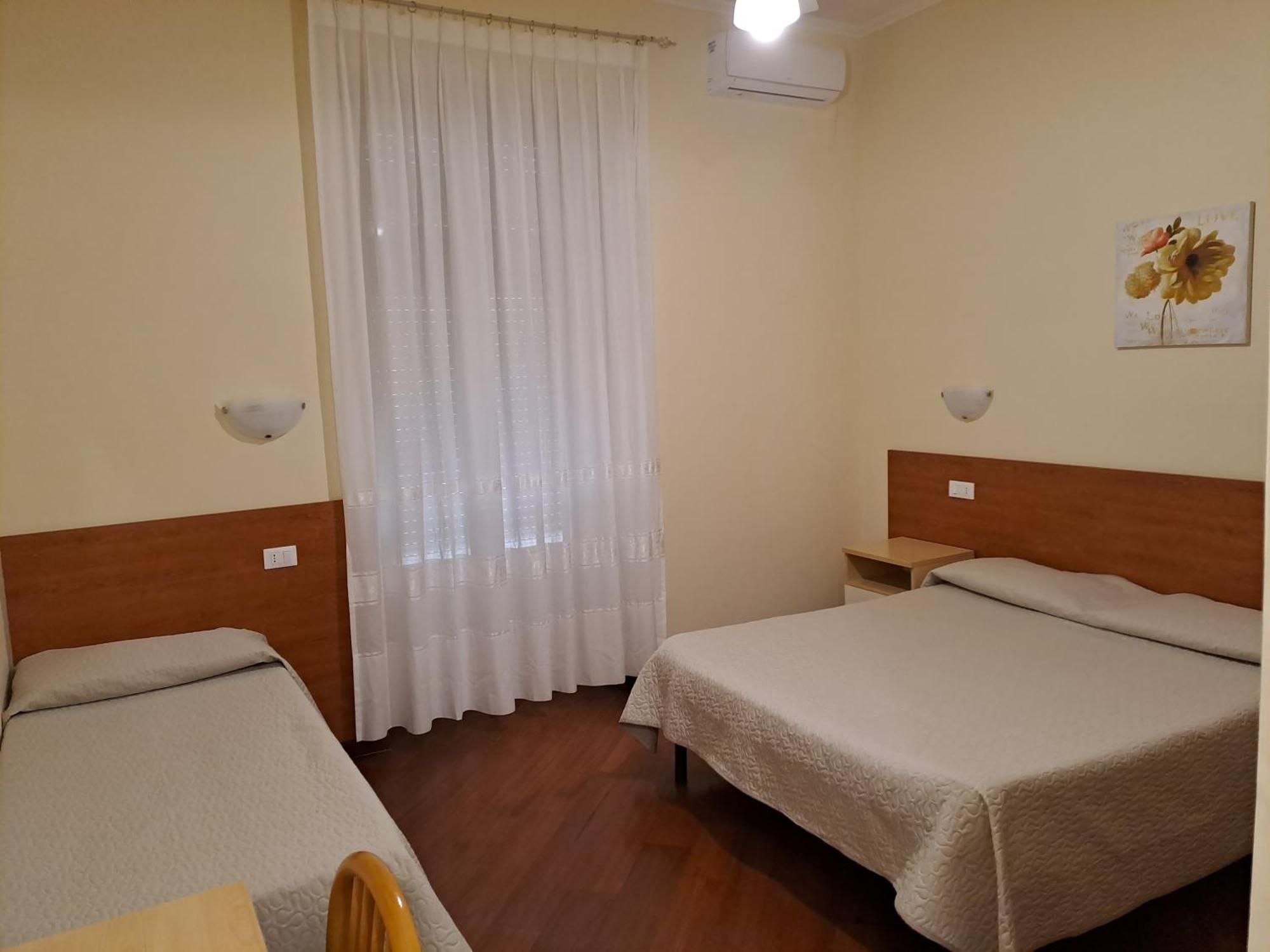 Hotel Villa Robinia Genzano di Roma Bagian luar foto
