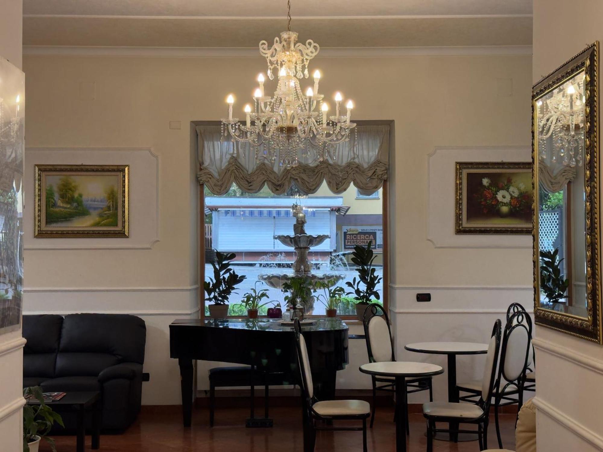 Hotel Villa Robinia Genzano di Roma Bagian luar foto