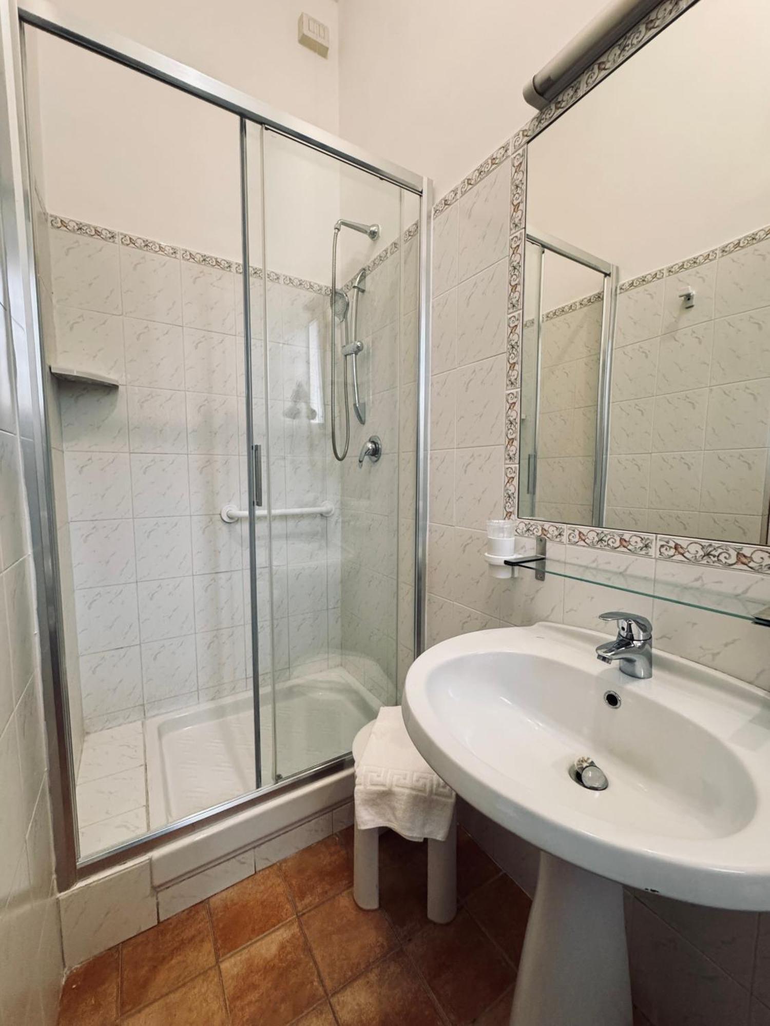 Hotel Villa Robinia Genzano di Roma Bagian luar foto