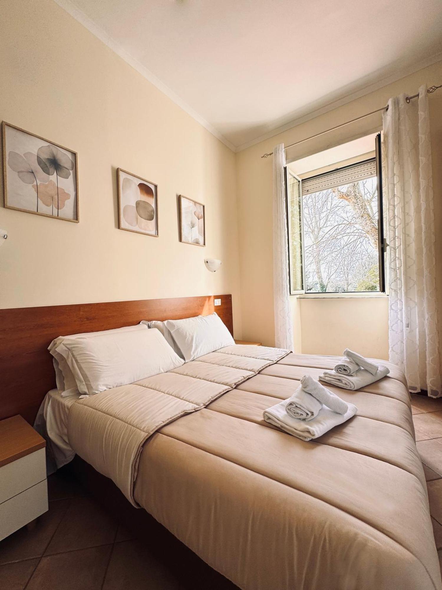 Hotel Villa Robinia Genzano di Roma Bagian luar foto